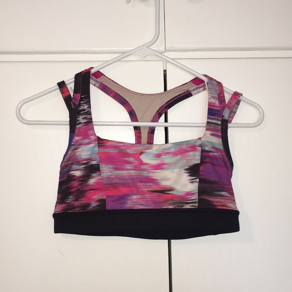 Lululemon sports bra